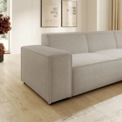 Cardiff^Meubella Hot