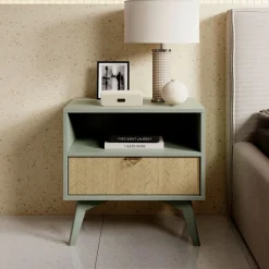 Essence^Meubella Best