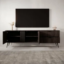 Victoria^Meubella Hot